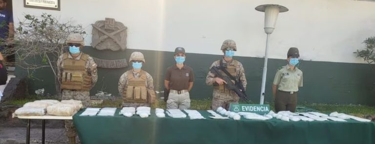 Operativos fronterizos desarticulan banda criminal: siete detenidos y 29 kilos de droga incautadas en Arica