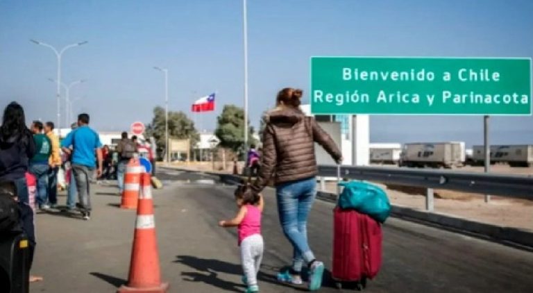 El complejo momento que atraviesan los migrantes en la frontera de Arica: “Prefiero morir de hambre en Venezuela que en Chile”