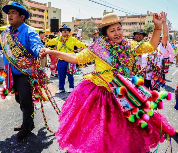 Masiva celebración del martes de ch´alla en Arica