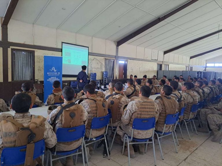 Investigadoras del proyecto «Transferencia Mujer en Gran Altura” invitaron a funcionarias del Ejército a unirse a esta iniciativa pionera