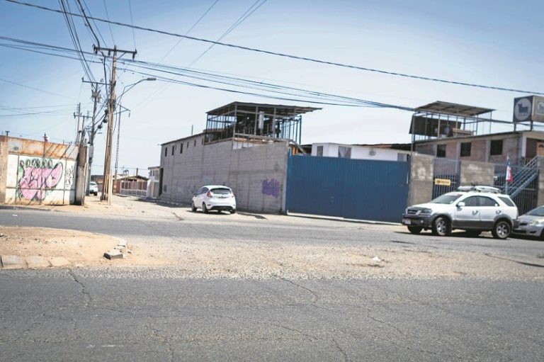 Sospechosa muerte de peatón en avenida Azolas de Arica