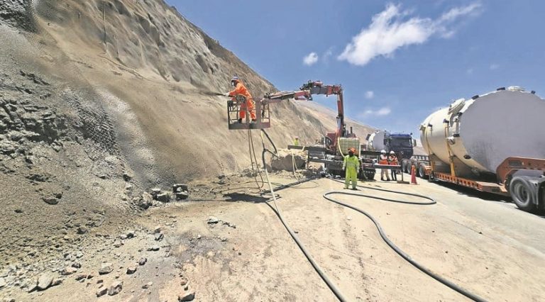 Antiderrumbes: trabajos de emergencia en la Cuesta Chinchorro de Ruta 5