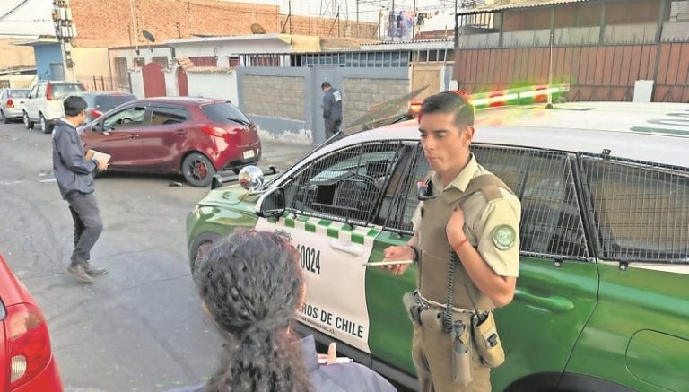 Dos baleados en riesgo vital: fueron atacados al interior de vehículo en Arica