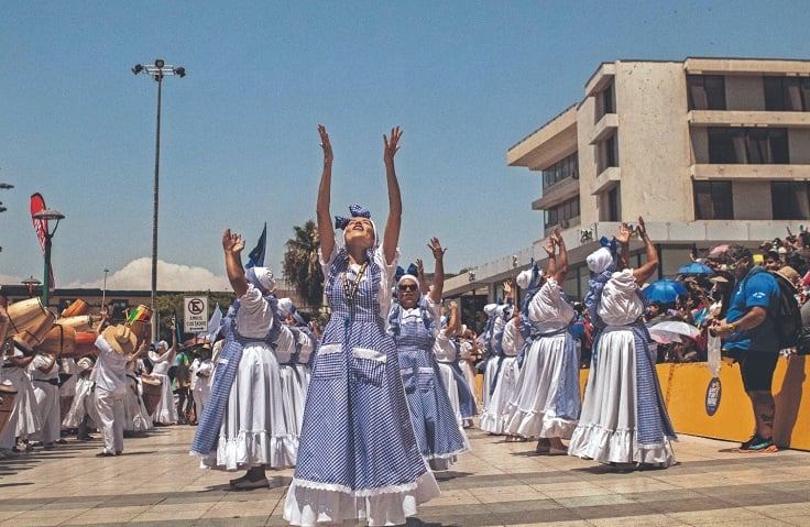 Bailarines del Carnaval de Arica piden reintegrar tramo de la Catedral San Marcos